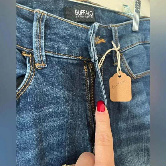 Buffalo Medium Washed, Distressed MidRise Skinny Stretch Women’s size 30 - Picture 6 of 14